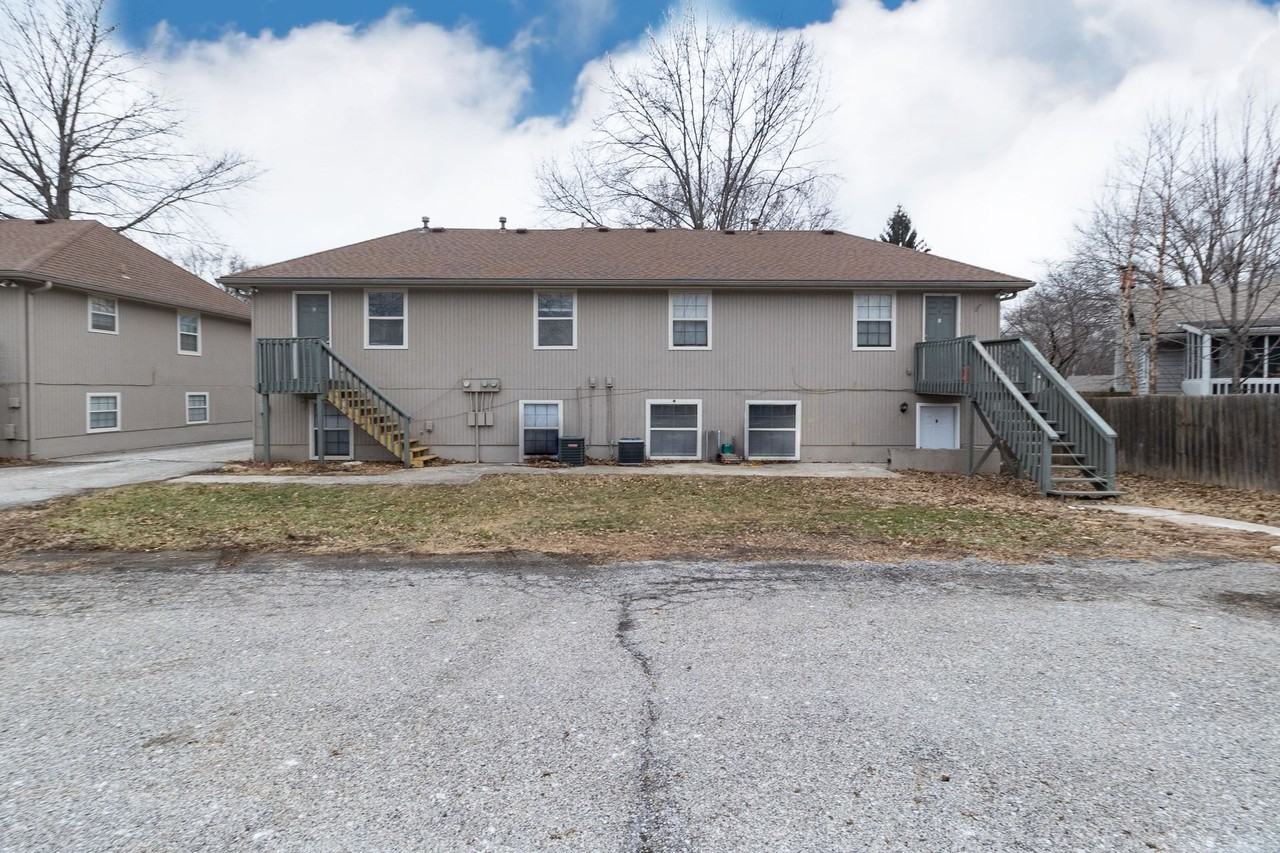 2825 Tepee Ave - Photo 2 of 2