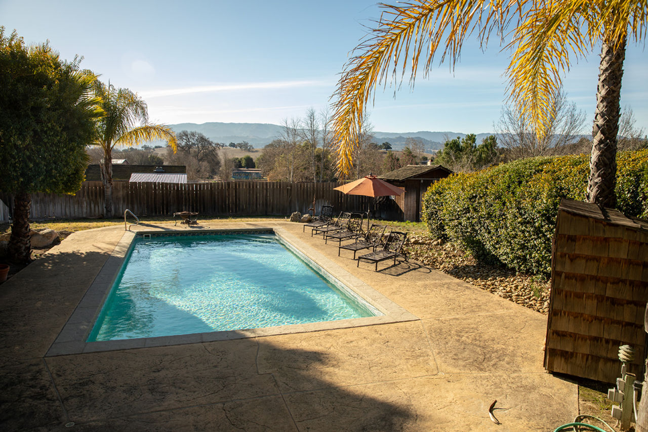 2470 Janin Way - Photo 2 of 29