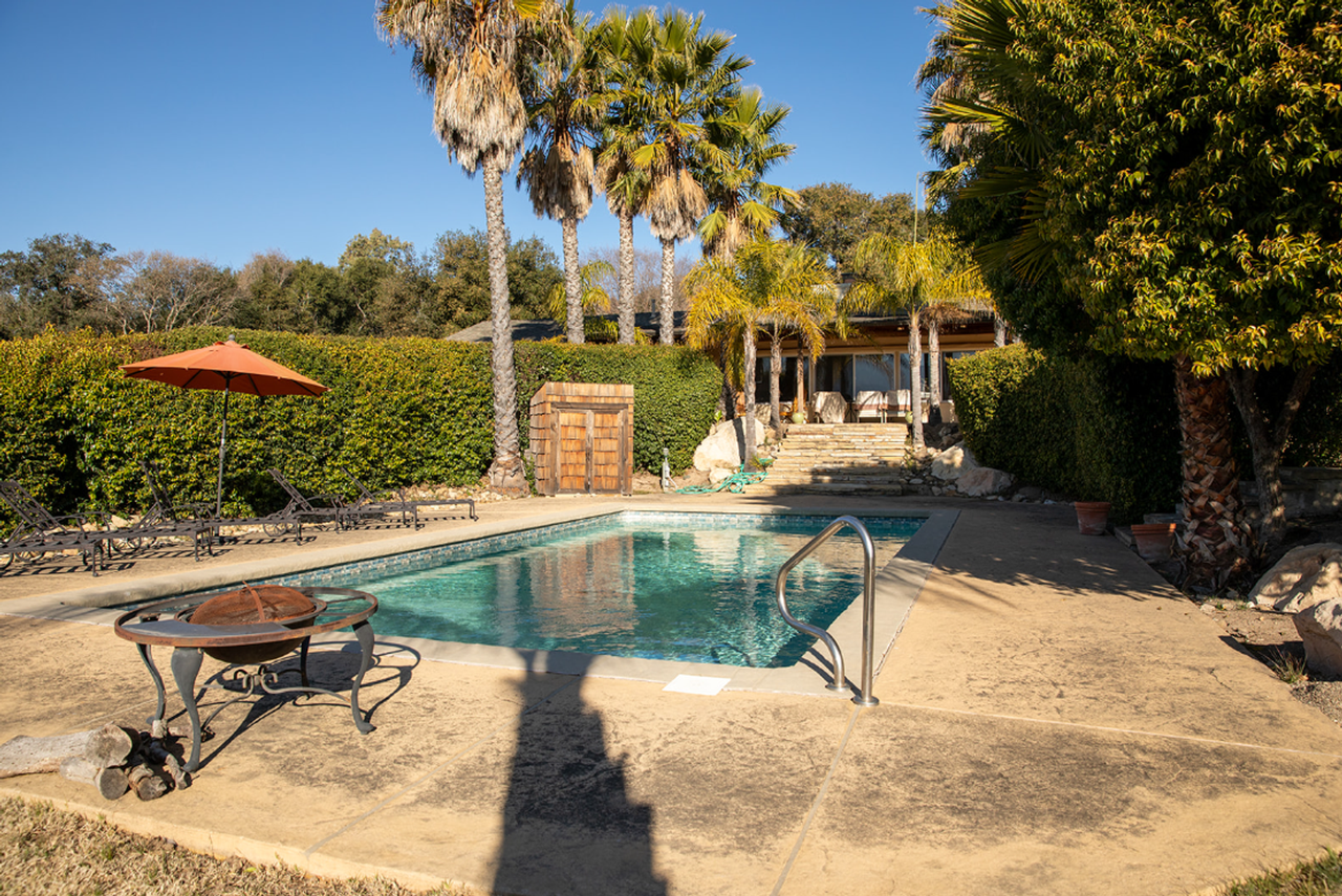 2470 Janin Way - Photo 3 of 29