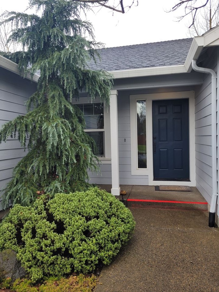 243 Canterbury St Se - Photo 3 of 28