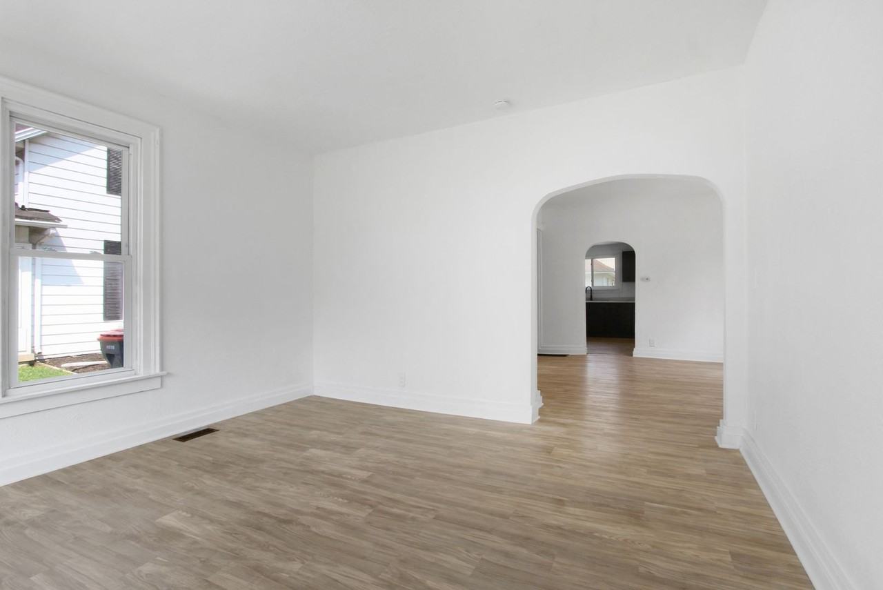 620 Wood St - Photo 2 of 20