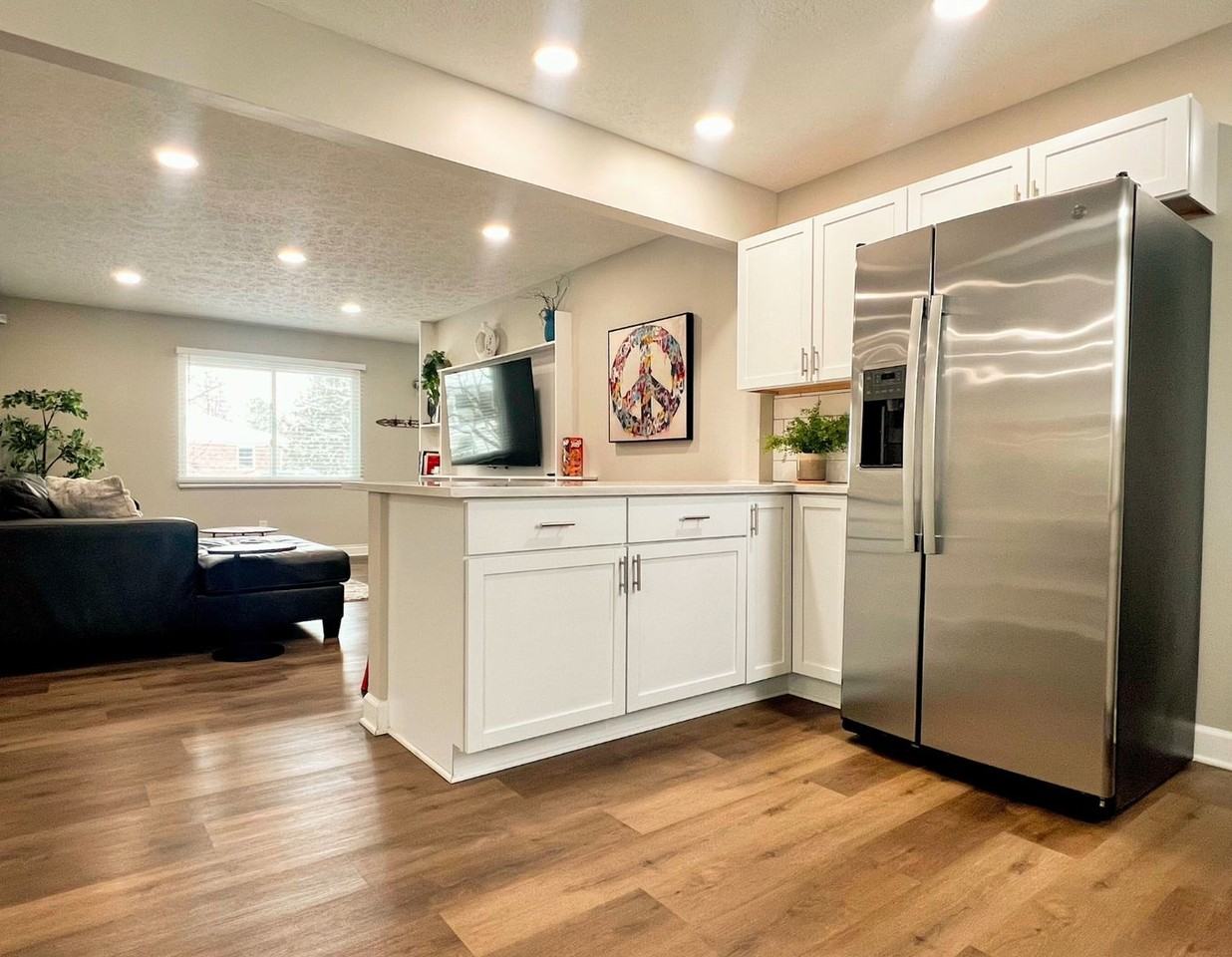 329 Catherine Dr - Photo 2 of 30