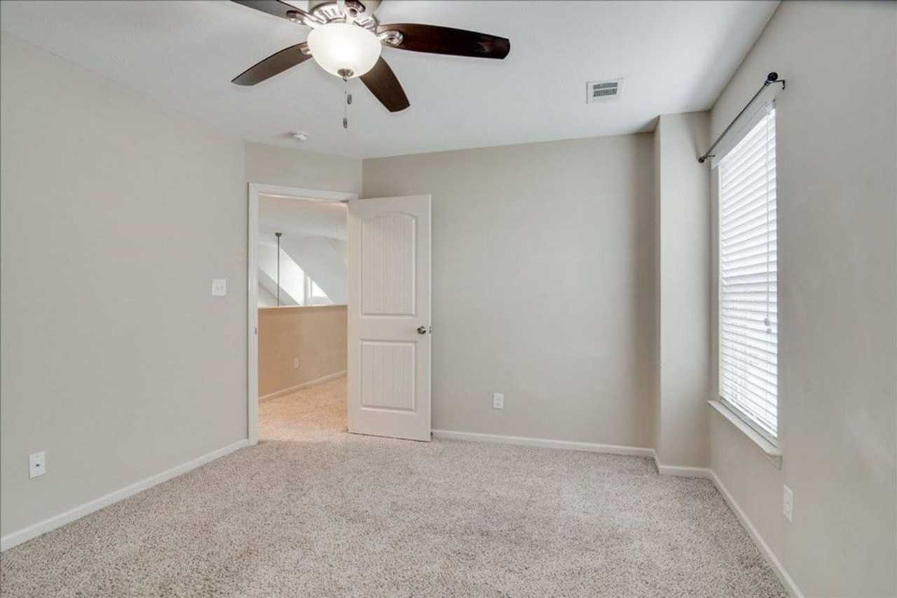 763 Chinaberry Ct - Photo 5 of 29