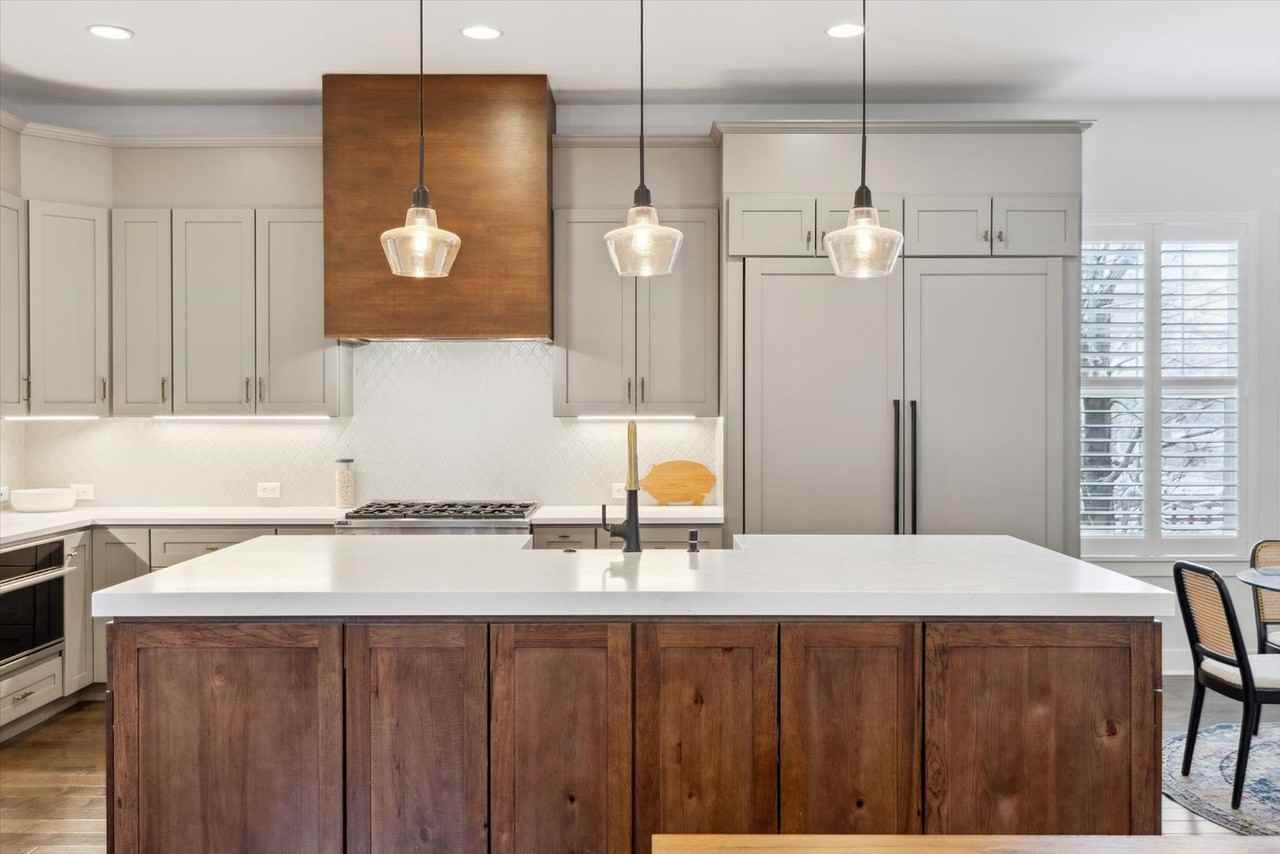 803 North Uinta Way - Photo 6 of 30