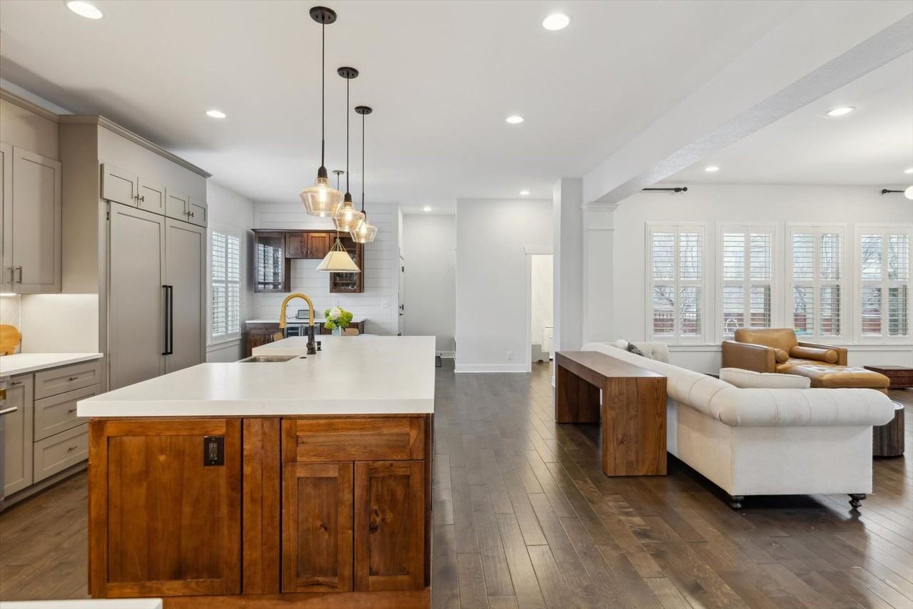 803 North Uinta Way - Photo 7 of 30