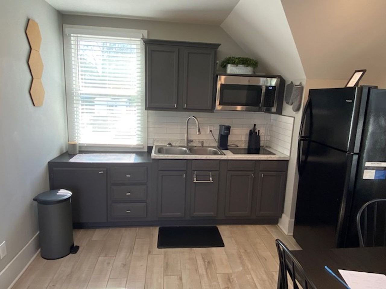 2222 Rembert Street - Photo 5 of 12