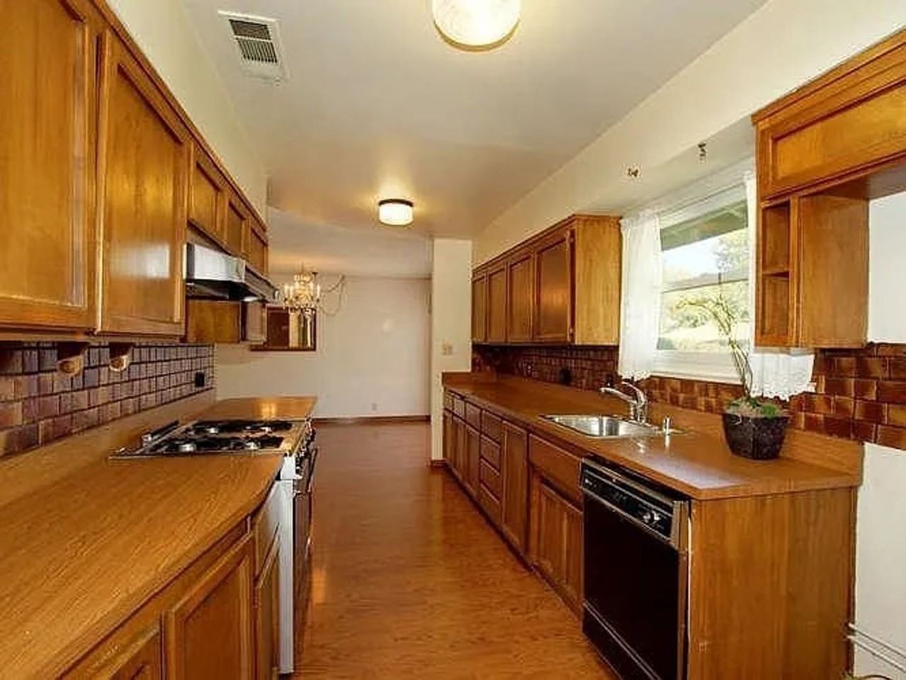 1321 Sebastian Way - Photo 2 of 8