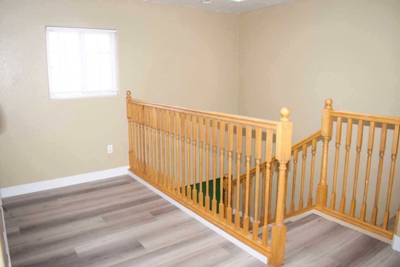 249 S 33rd St - Photo 5 of 12