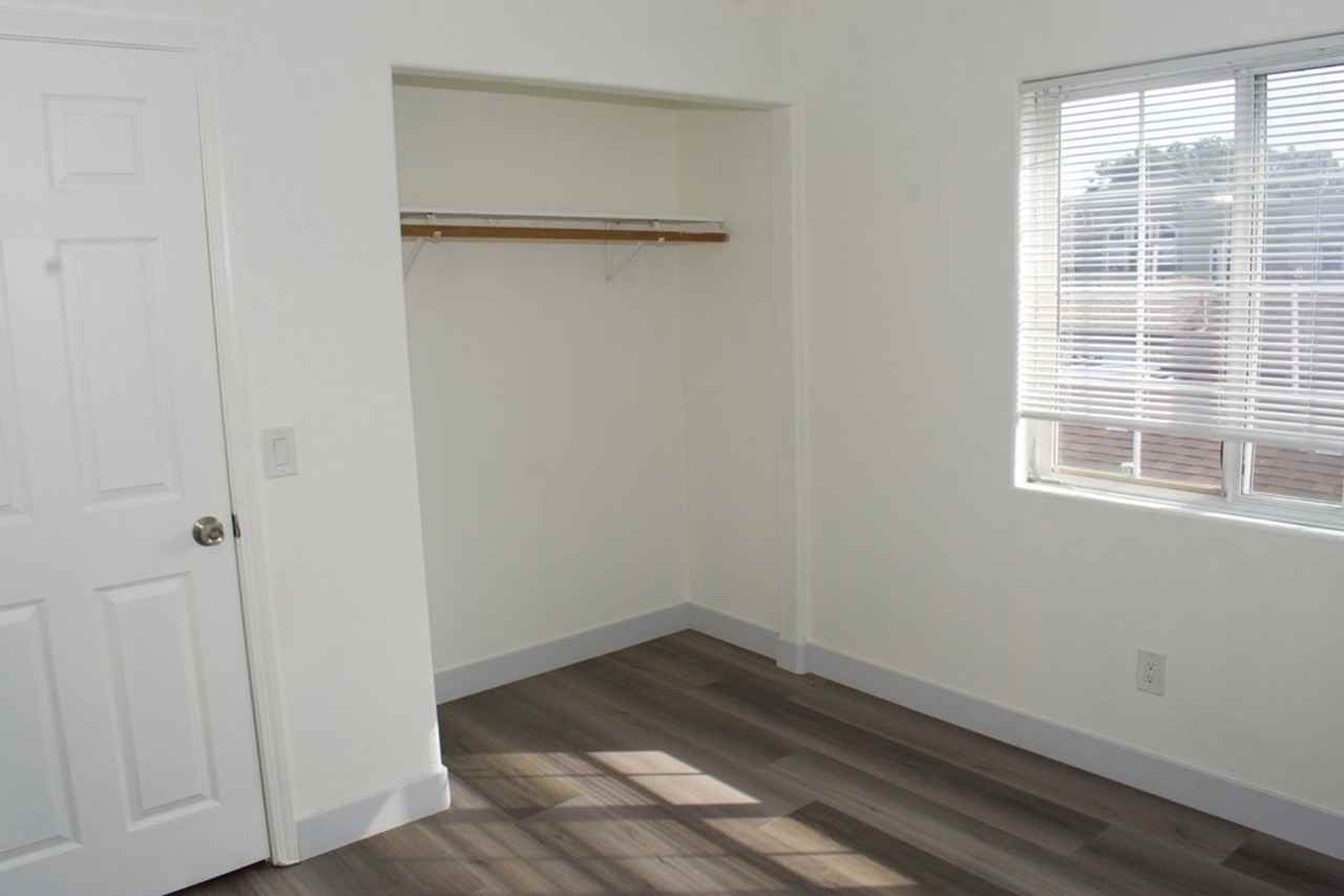 249 S 33rd St - Photo 7 of 12