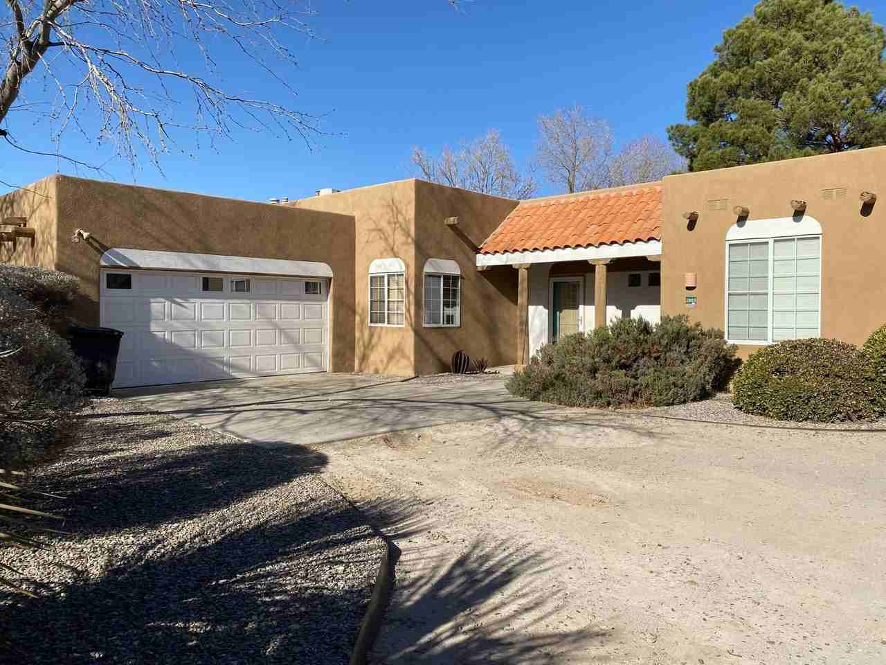 2865 Teresita St - Photo 3 of 38