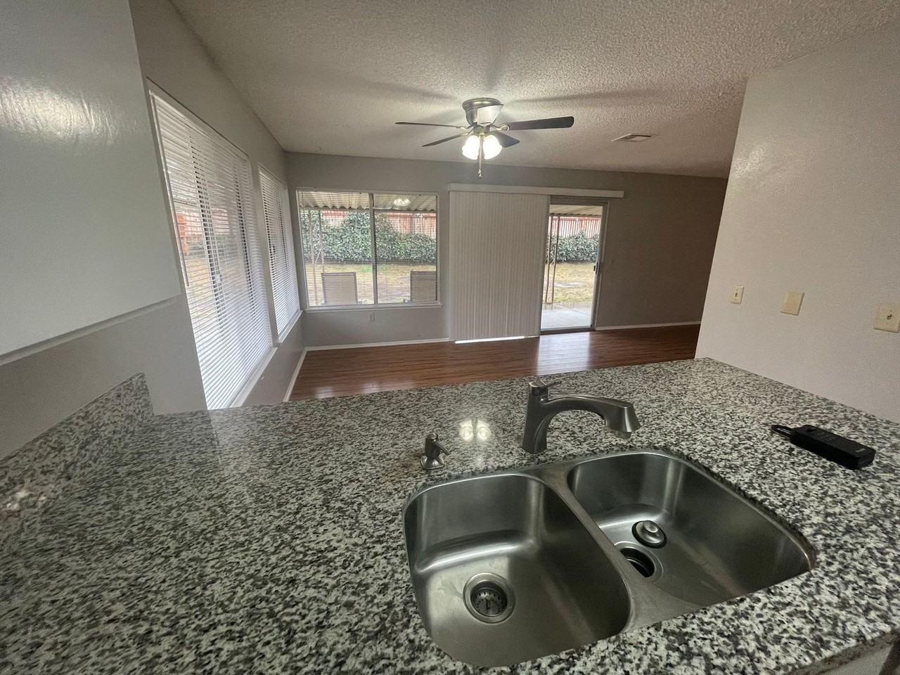 43841 Nathan Dr - Photo 5 of 21