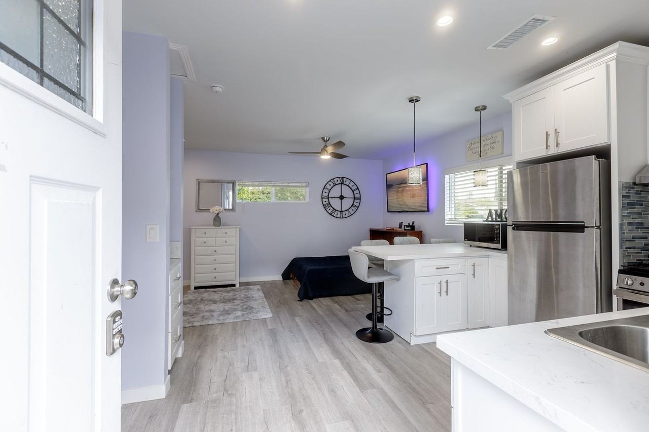 7457 Sausalito Ave - Photo 4 of 16
