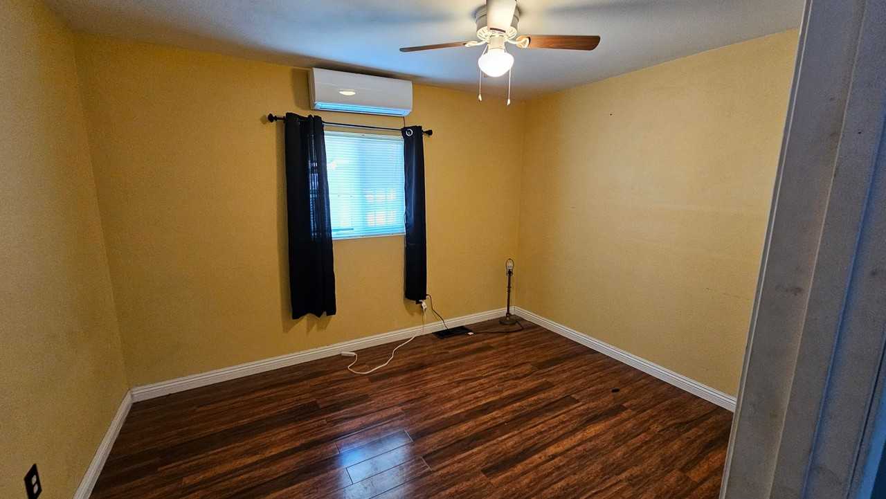 814 Fresno St - Photo 3 of 14