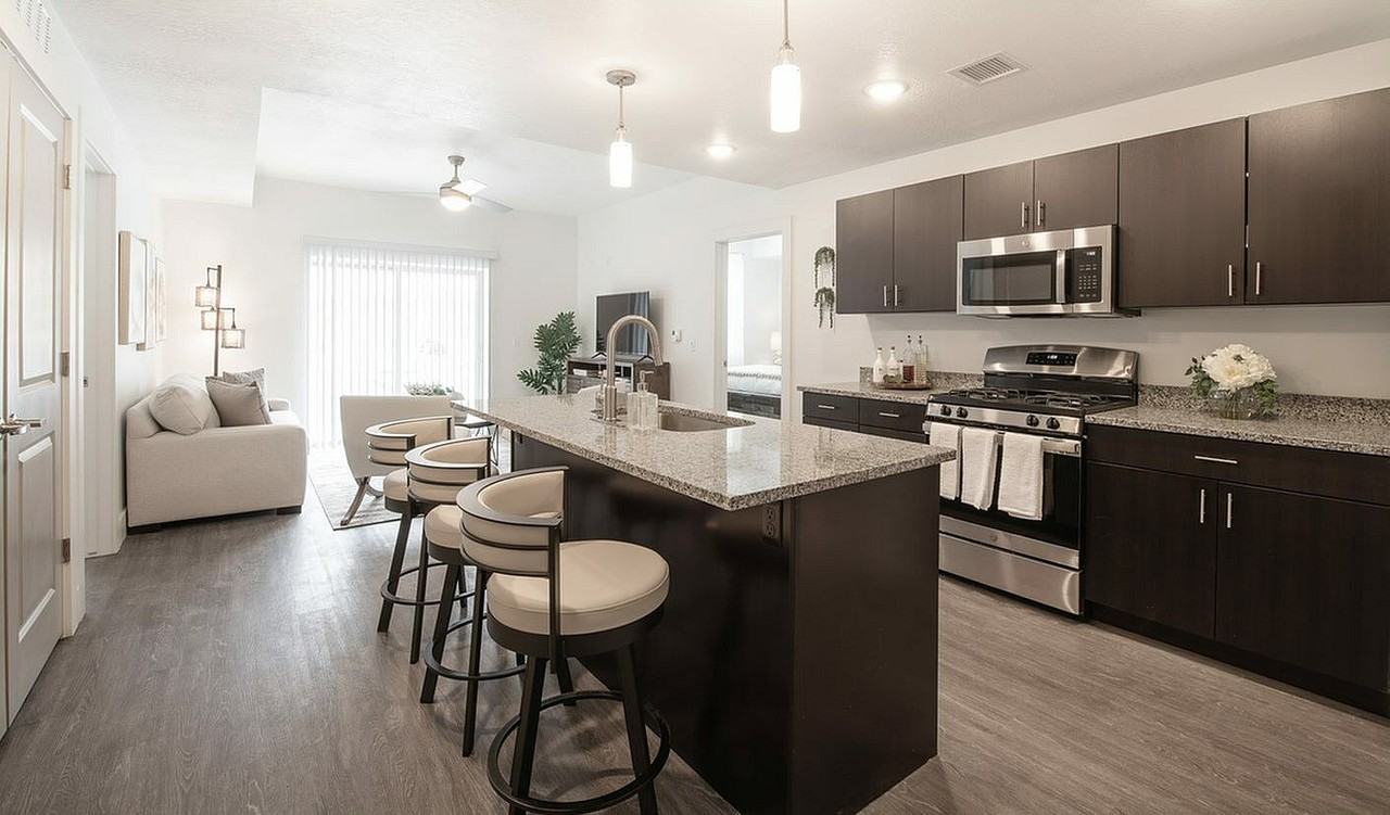 Point of View Apartments - Photo 3 of 38