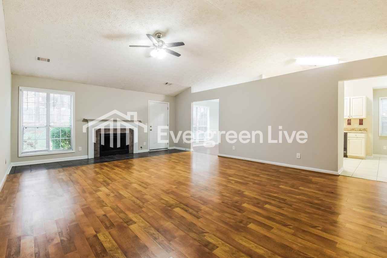 4547 Aladdin Ct - Photo 2 of 15