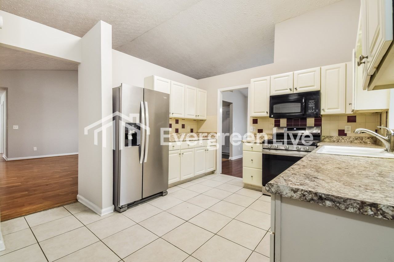 4547 Aladdin Ct - Photo 5 of 15