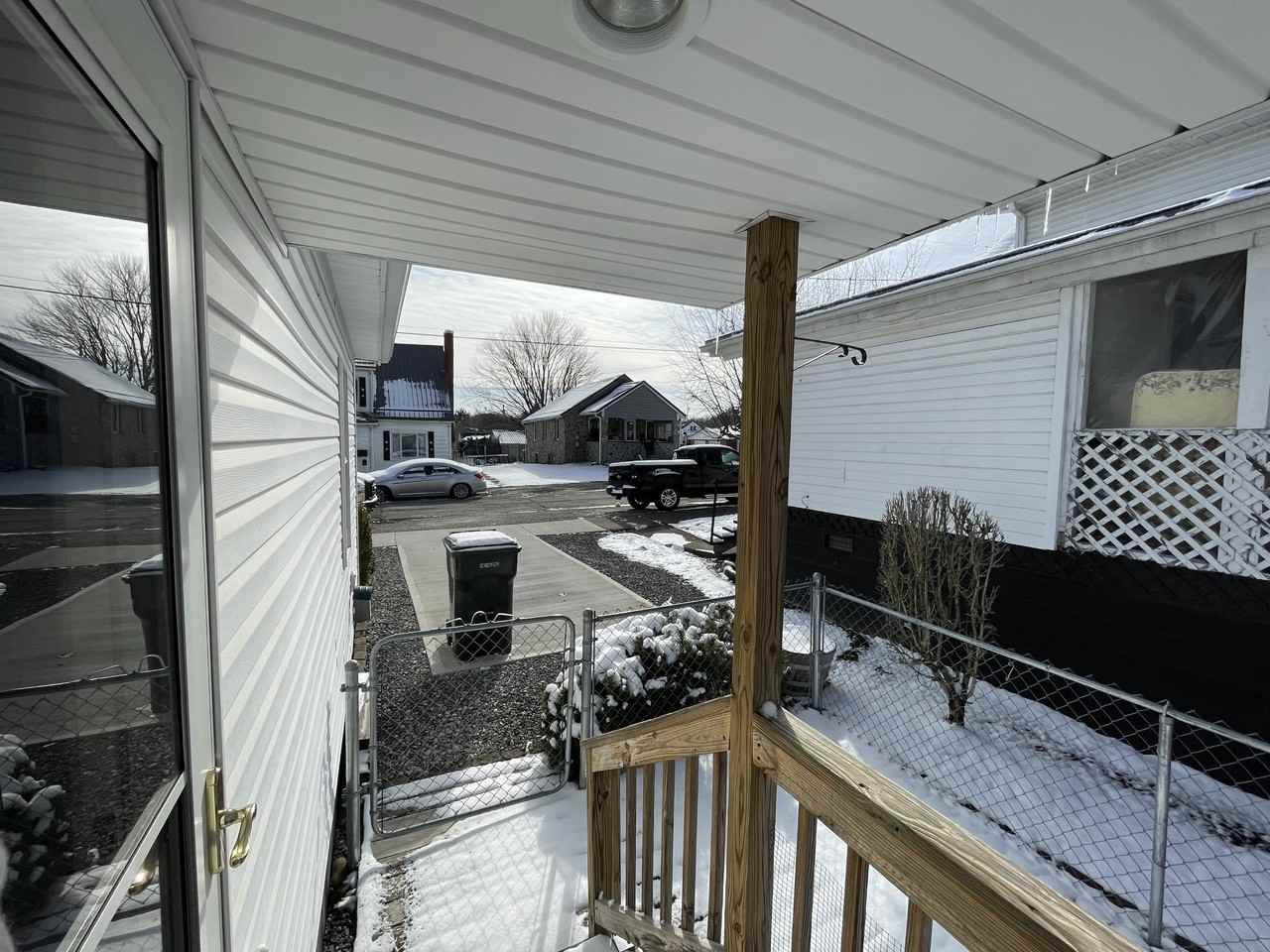 185 Pocahontas St - Photo 3 of 12