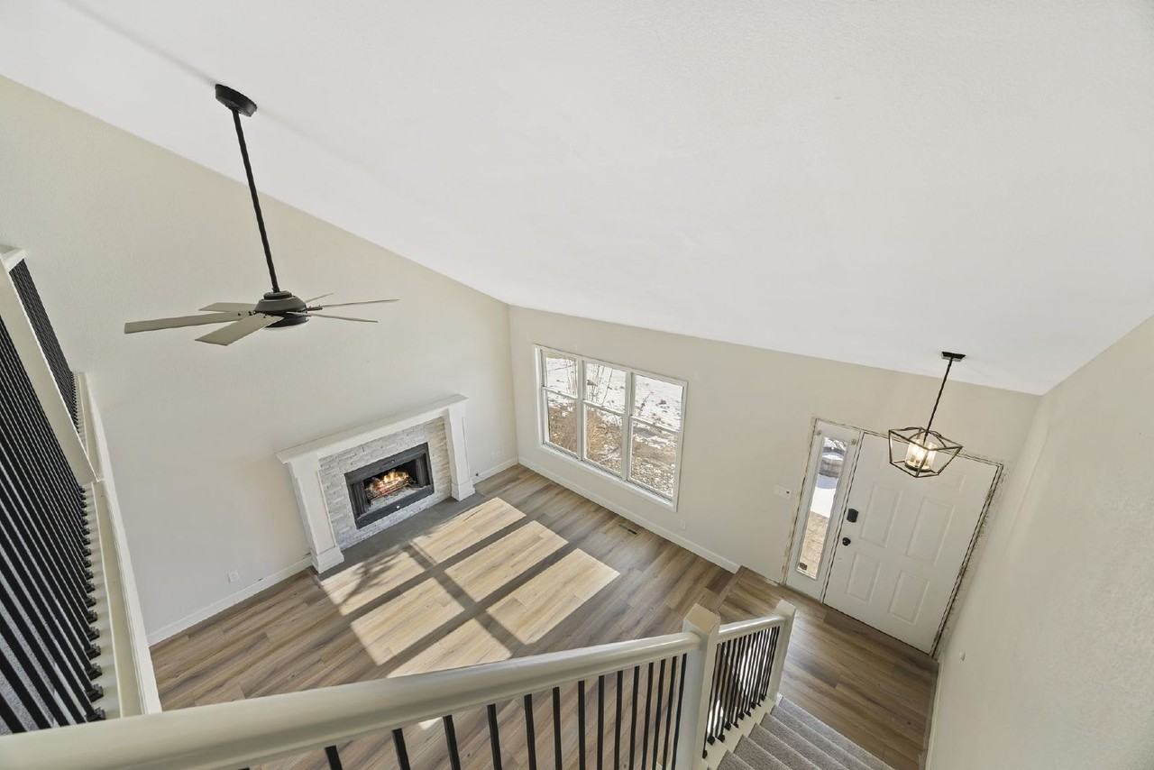 1807 Etton Dr - Photo 2 of 22