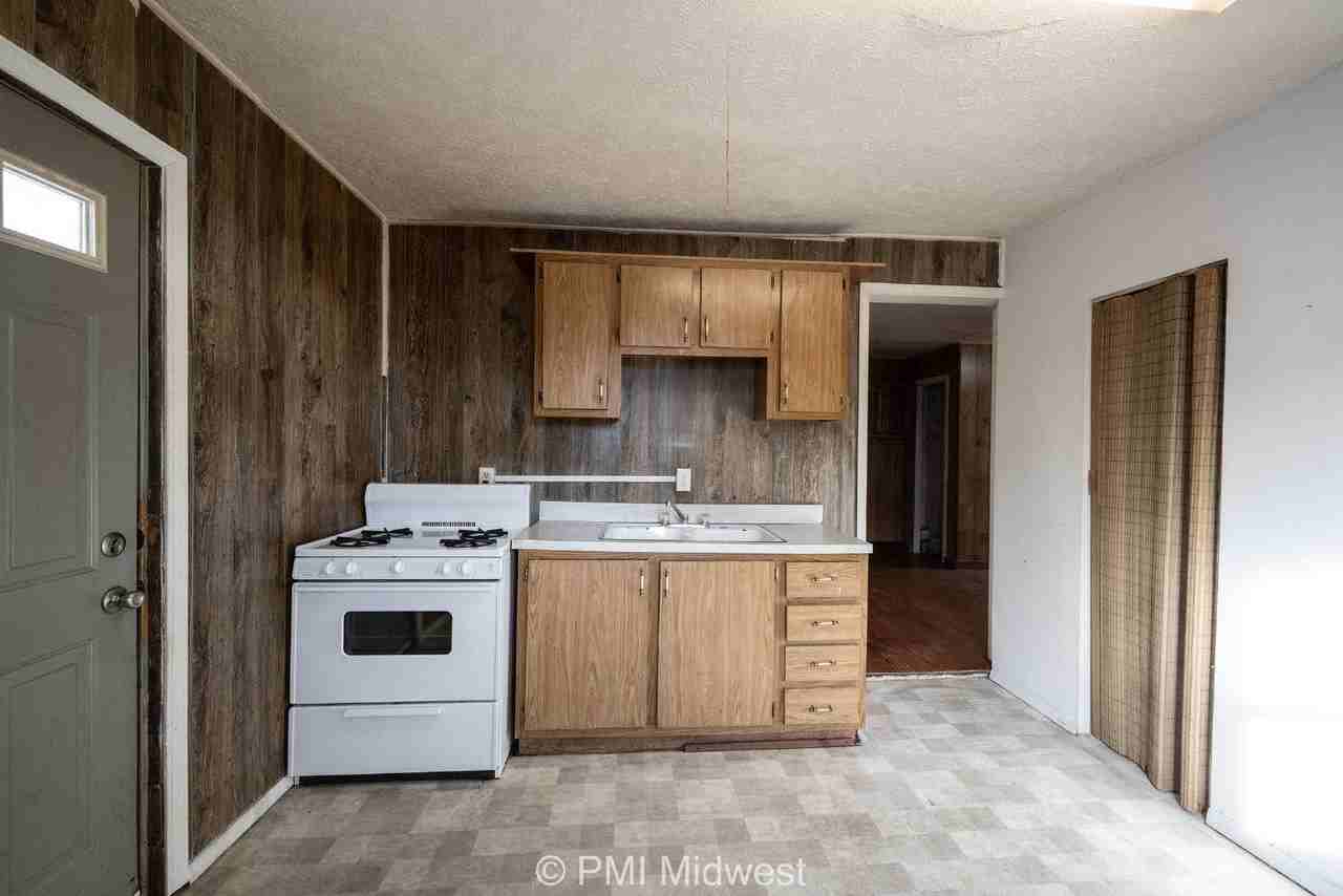 918 S Bell St #3 - Photo 6 of 26