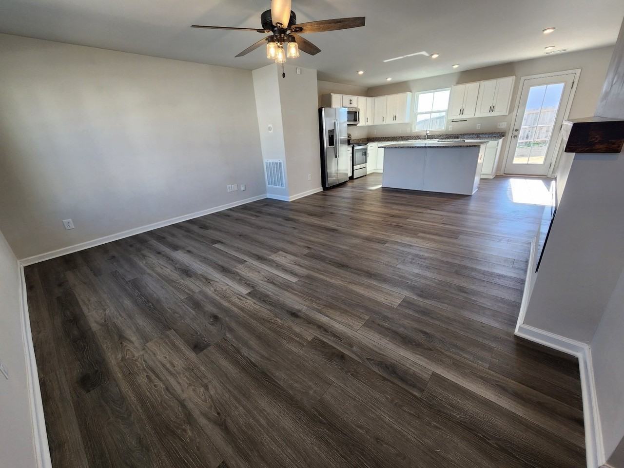 3025 Sapgate Ln - Photo 3 of 28