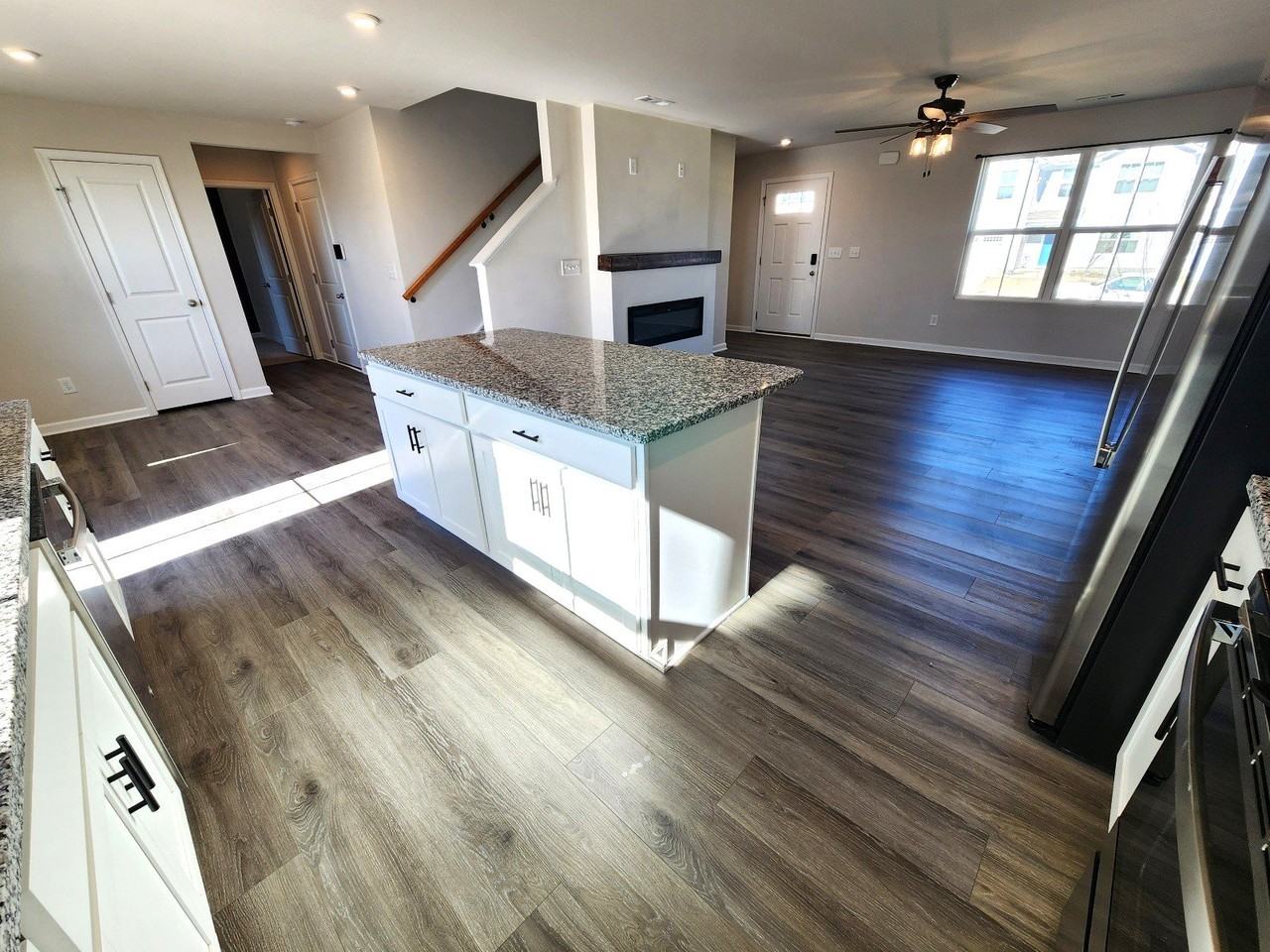 3025 Sapgate Ln - Photo 5 of 28