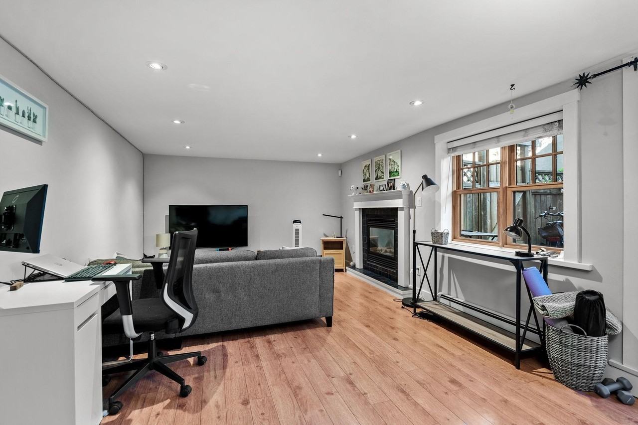 2150 Kitchener Street - Photo 2 of 7