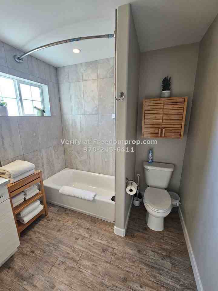 1181 Main St - Photo 4 of 24