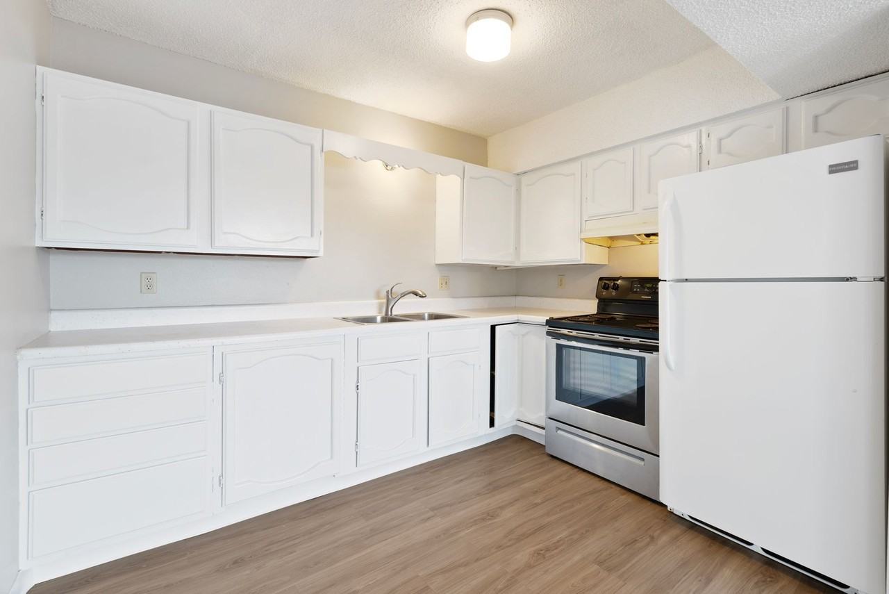 Leavitt Park Apartments - Photo 6 of 15