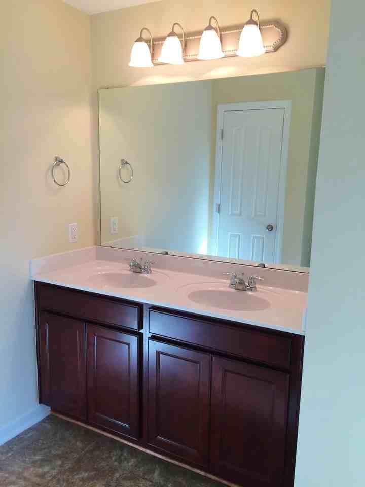 305 Engelmann Ln - Photo 7 of 8