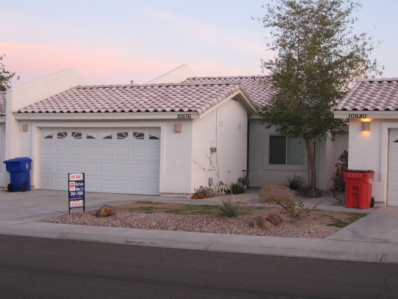 10676 E 34th St - Photo 2 of 11