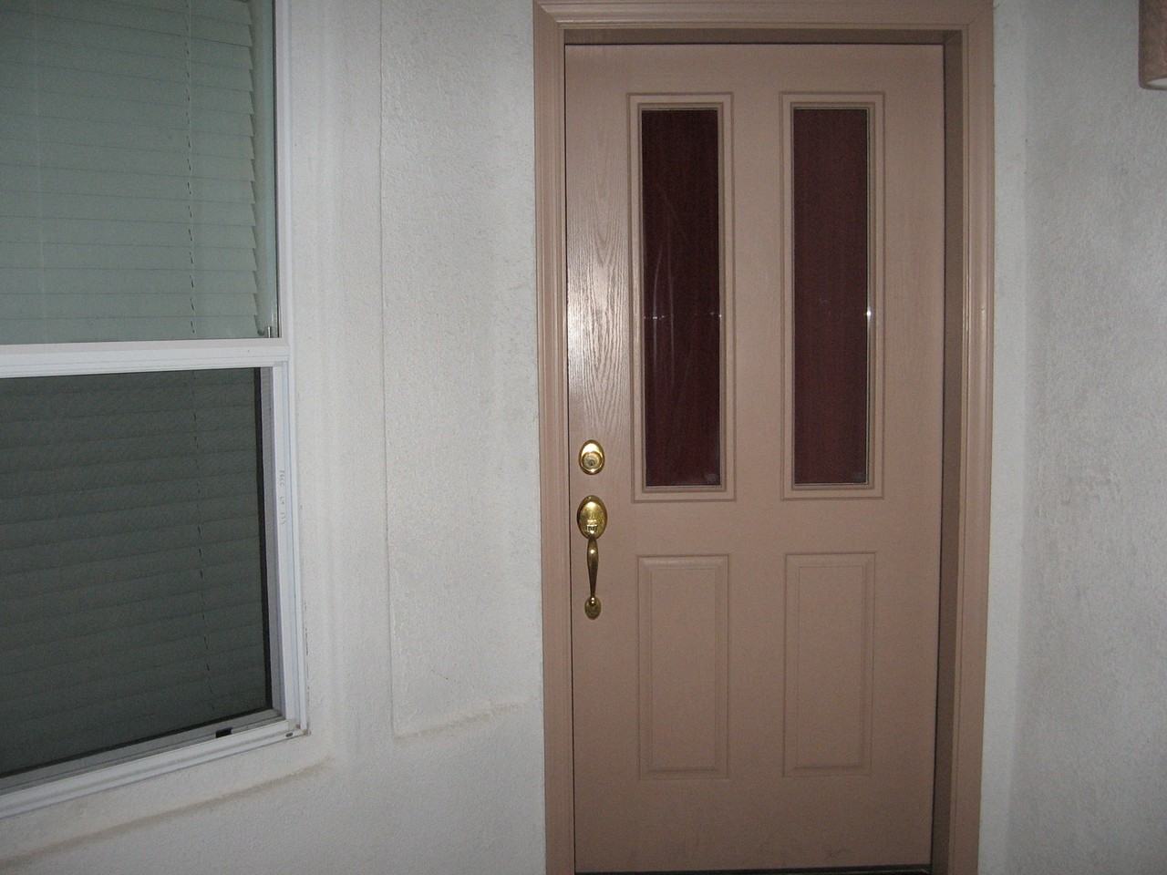 10676 E 34th St - Photo 3 of 11