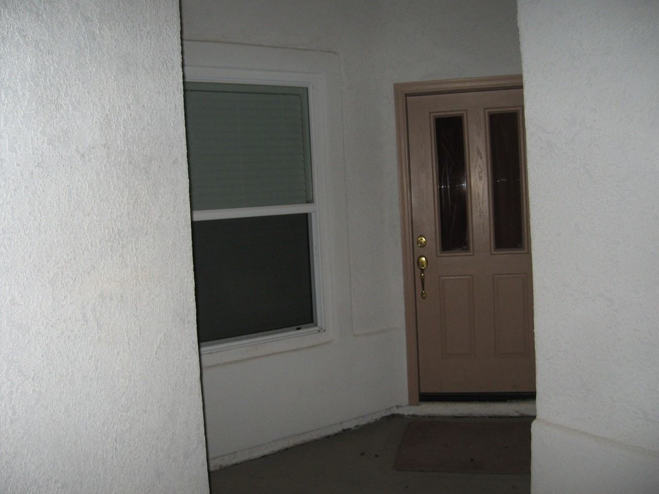 10676 E 34th St - Photo 4 of 11