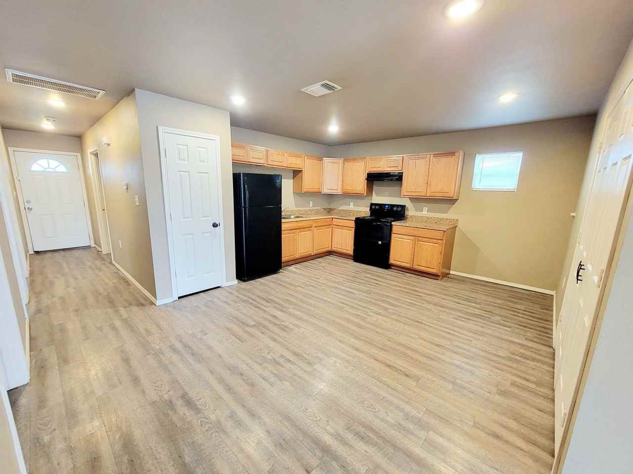 2603 Elm Ave - Photo 5 of 13