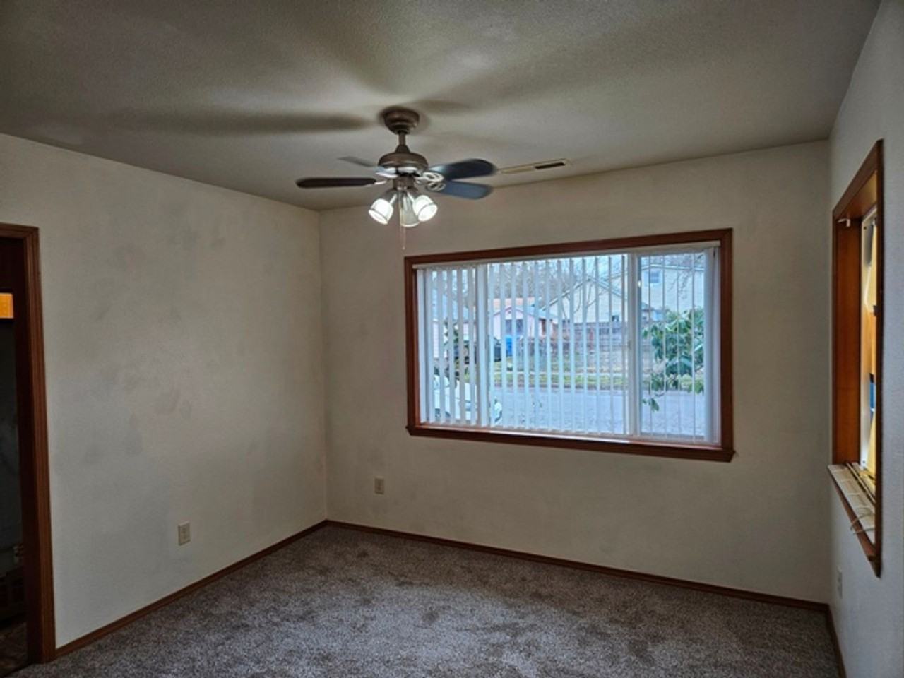 515 19th St Se - Photo 4 of 16