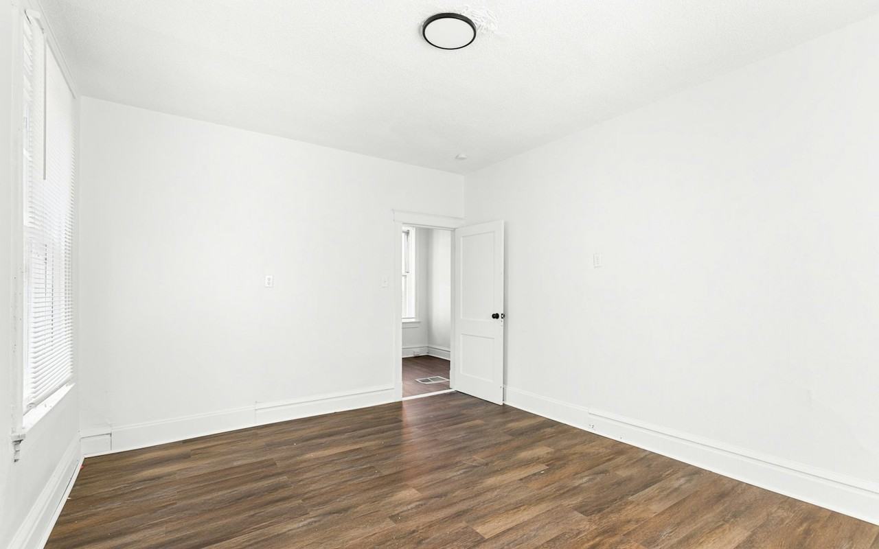 4476 Margaretta Avenue - Photo 4 of 24