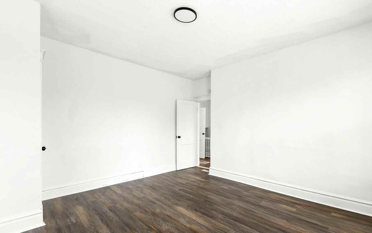 4476 Margaretta Avenue - Photo 6 of 24