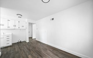 featured image of 4513 Rosewood Ave