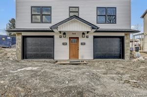 featured image of 702 E Elm St