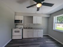 205 River Oaks Dr #E - Photo 1 of 1