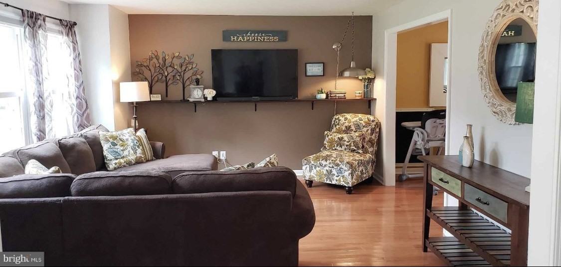 824 Liberty Dr #NA - Photo 3 of 11