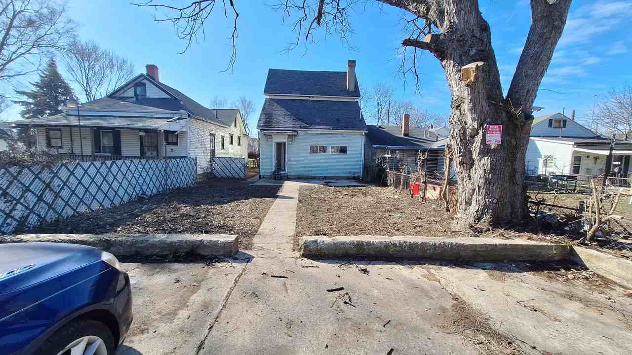 530 Corwin St #NA - Photo 2 of 18