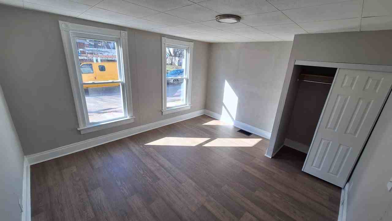 530 Corwin St #NA - Photo 6 of 18