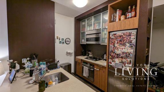 620 West 42nd Street - Photo 2 of 10