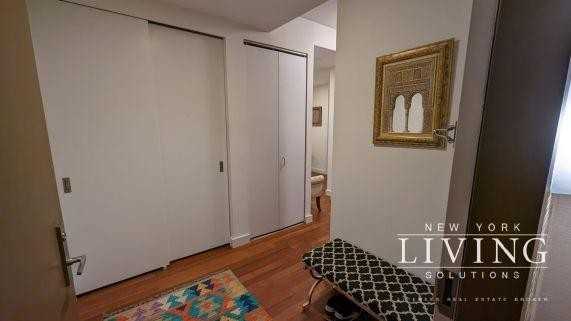620 West 42nd Street - Photo 3 of 10