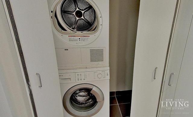 620 West 42nd Street - Photo 5 of 6