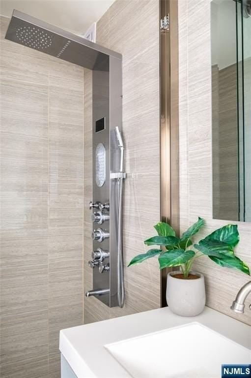 121 S Munn Ave - Photo 3 of 8