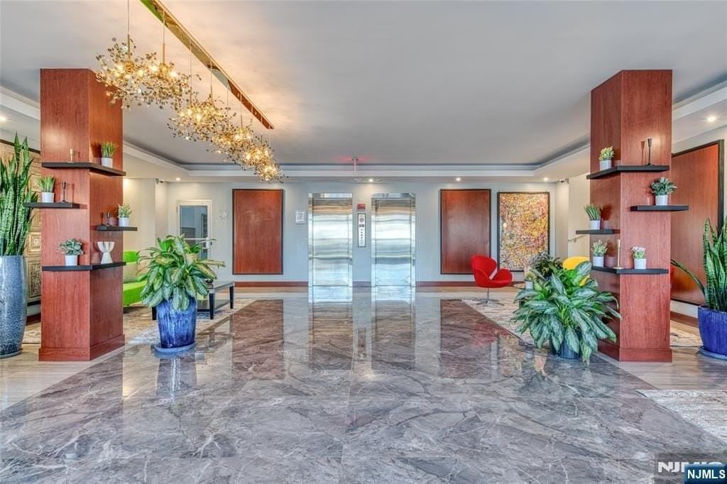 121 S Munn Ave - Photo 4 of 8