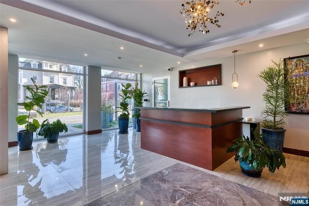 121 S Munn Ave - Photo 5 of 8