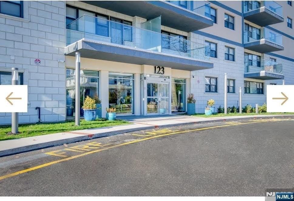 121 S Munn Ave - Photo 7 of 8