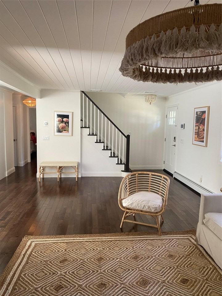 33 Circle Drive - Photo 4 of 14